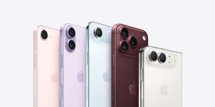 Linha de novos iPhones lançados pela Apple em imagem oficial